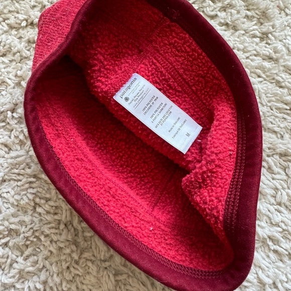 Patagonia Red Fleece Skull Cap Beanie - Picture 5 of 6